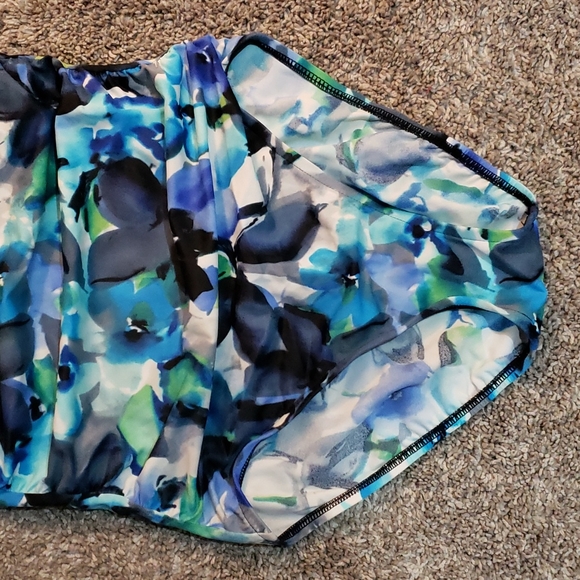 Aqua Green Swimsuit - Picture 4 of 13